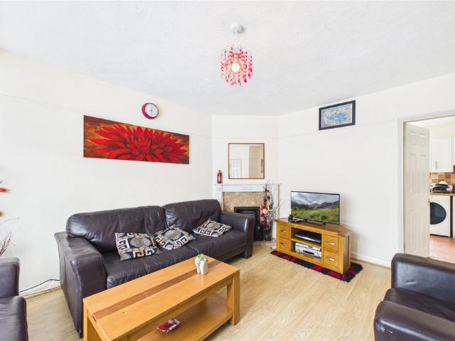 Thirlmere Avenue, Tilehurst, Reading, Berkshire, RG30