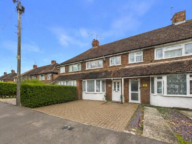 Thirlmere Avenue, Tilehurst, Reading. 3 bed terraced house to rent £1,600 pcm £369 pw