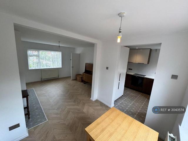 Thirlmere Road, Chester, CH2 3 bed terraced house to rent £1,595 pcm £368 pw