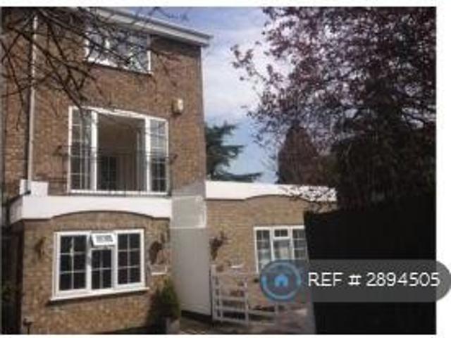 Thirlmere Rise, Kent, BR1 5 bed end of terrace house to rent £2,700 pcm £623 pw