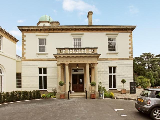 Thirlestaine Road, Cheltenham 3 bed duplex to rent £3,750 pcm £865 pw