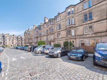 Thirlestane Road, Marchmont. 4 bed flat to rent £3,550 pcm £819 pw
