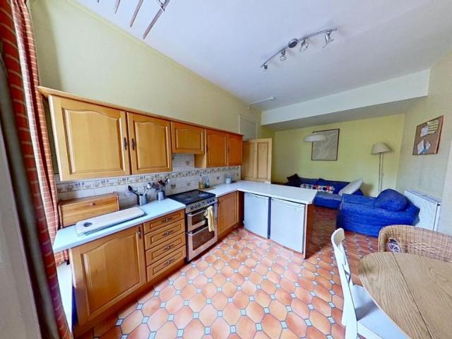 Thirlestane Road, Edinburgh, EH9 4 bed property to rent £2,900 pcm £669 pw
