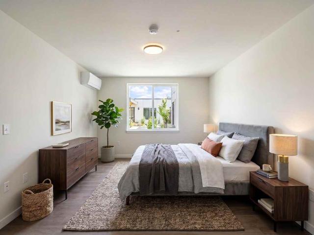 Thirteen East Studio Apartment for Rent at 614 13th Ave E, Seattle, WA 98102 Broadway