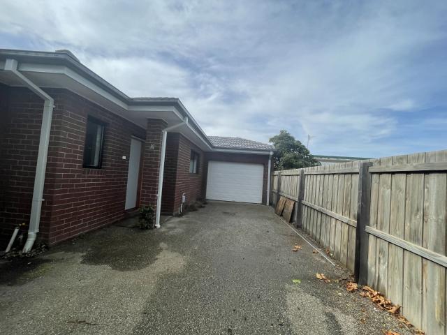 This modern and low maintenance property is the ultimate home!