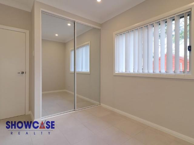 This modern light filled quality 2 bedroom granny flat nestled away in leafy surroundings Ideally located within school catchments to Cheltenham Girl