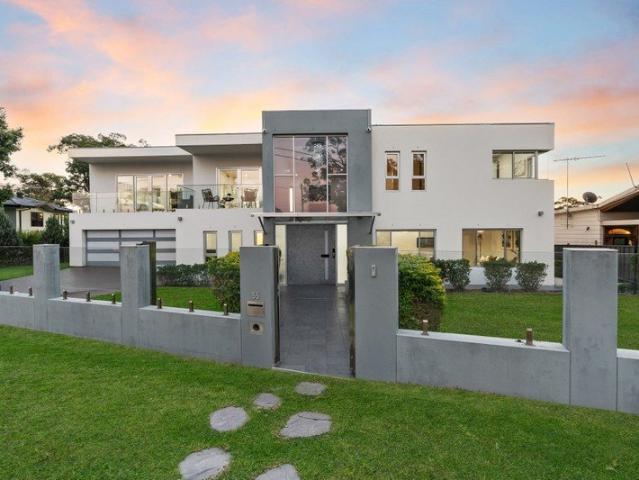 This monster sits on 681sqm and lives in a quiet street. In Sandy Point this one is hard to beat and comes with a pool size perfect for any athlete