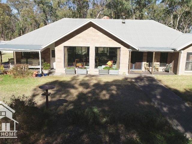 This one is for the horse enthusiast so close to Inverell, 2360