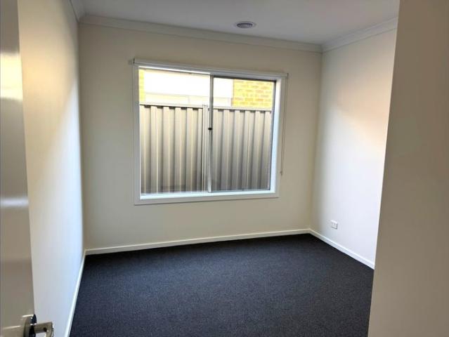 This Beautiful 4 Bedroom Family Home Offers Exceptional Convenience!