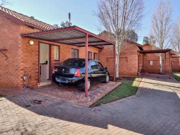 This beautiful and well looked after townhouse available The Orchards, Orchards Village complex from the 1st of June
