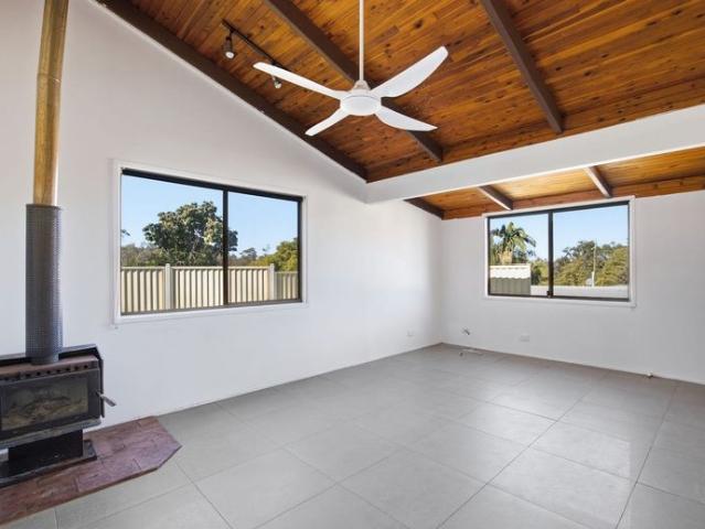 This freestanding family home is on a large block which is perfect for a growing family who want space and enjoy the outdoors