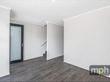 This home offers you the hills lifestyle you've always wanted!