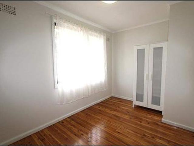 This house is tucked away in the quiet streets of Rydalmere and is only a minutes drive from Silverwater Rd or Victoria Rd for the drive to work!