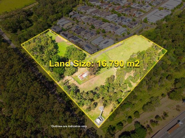 This is an extraordinarily rare opportunity to build in ROCHEDALE while being in the Mansfield catchment