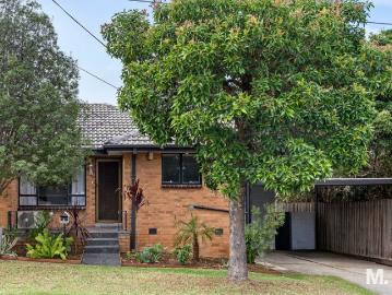 THIS IS RIVERSIDE LIVING YOU'LL LOVE TILBA END OF TIME