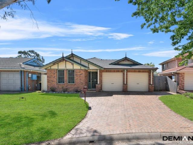 This is 3 Larra. Three bedrooms, but it certainly lives larger. The land, the pool, and the cul de sac location hit harder