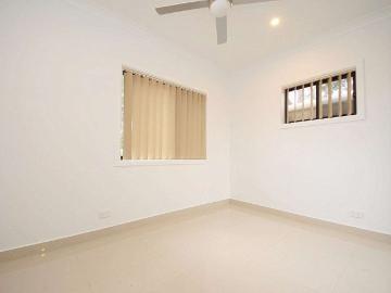 This Luxurious Granny Flat Positioned in A Quiet Street Close to All Amenities