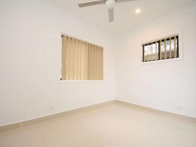 This Luxurious Granny Flat Positioned in A Quiet Street Close to All Amenities