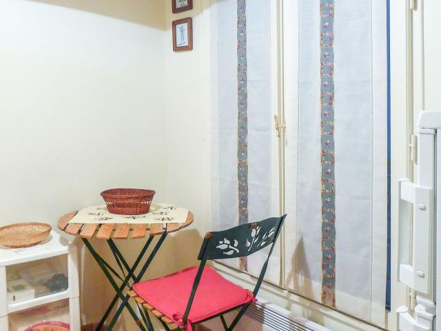 this lovely 1 bedroom apartment situated on 1st floor with lift, Paris Amsterdam Apartments for Rent