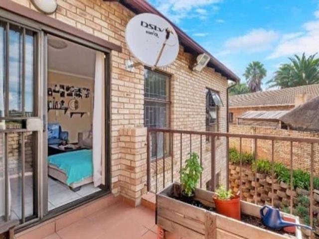 This lovely apartment is a hidden gem in an unsurpassed location and boasts spacious living in a secure complex!