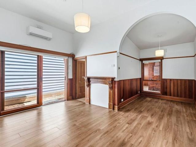 THIS PROPERTY FEATURES