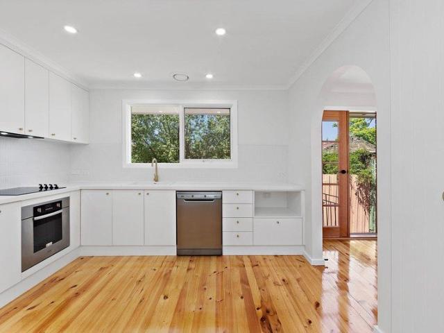 THIS PROPERTY FEATURES