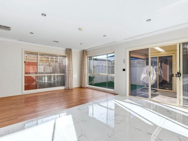 THIS PROPERTY FEATURES