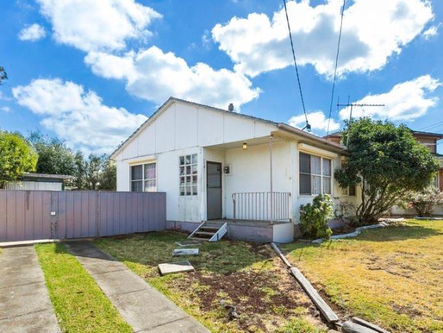 THIS PROPERTY FEATURES