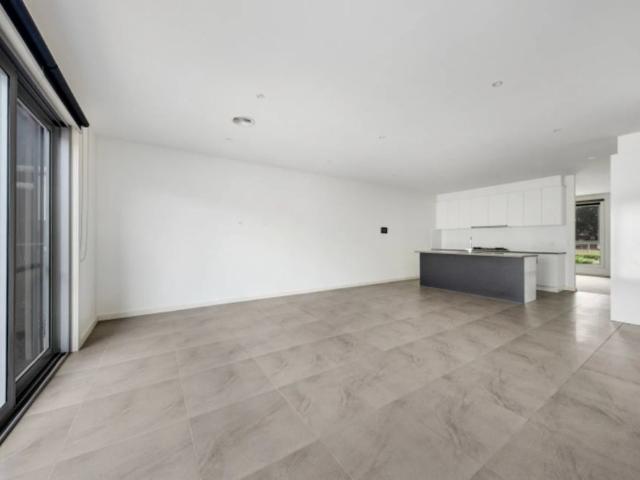 THIS PROPERTY FEATURES