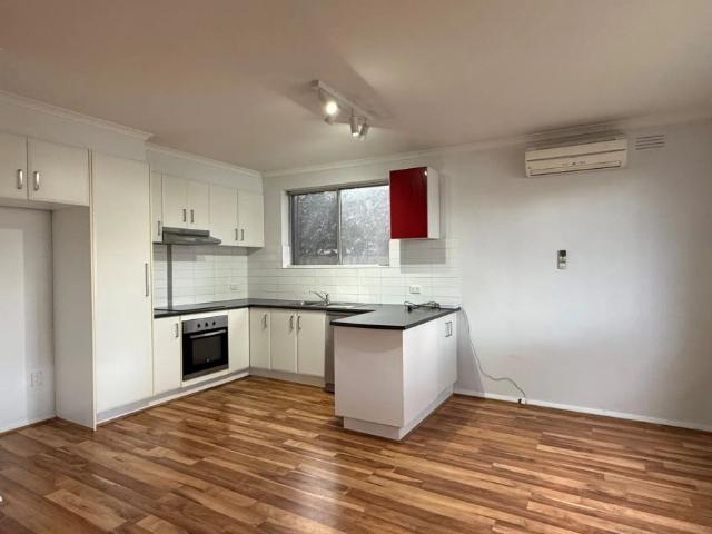 THIS PROPERTY FEATURES