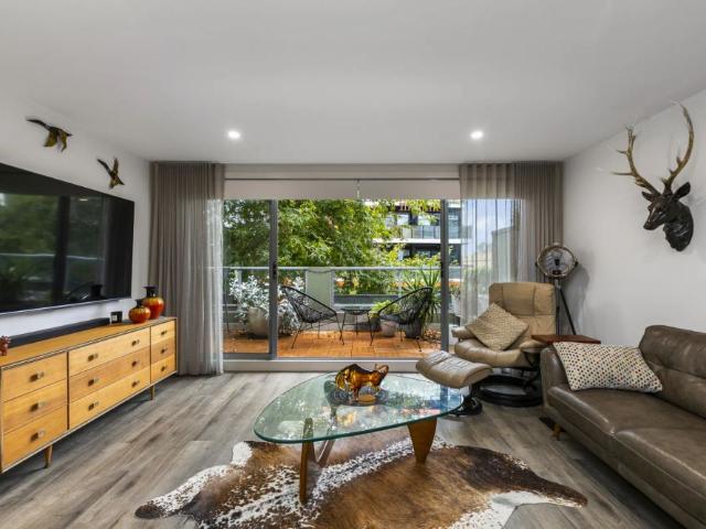 THIS PROPERTY FEATURES