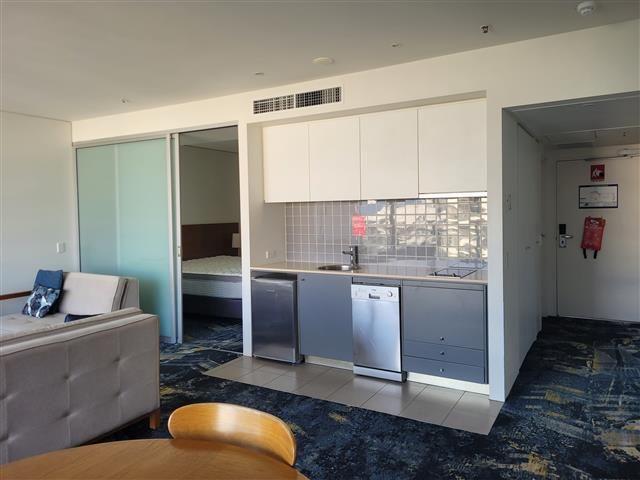 This sophisticated apartment is located in the prestigious waterfront complex known as Harbour Lights in Cairns