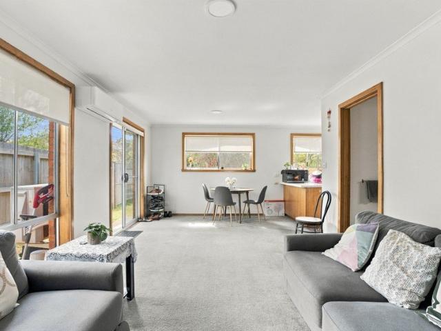 THIS SPACE: A cozy, low maintenance retreat in the heart of Prospect