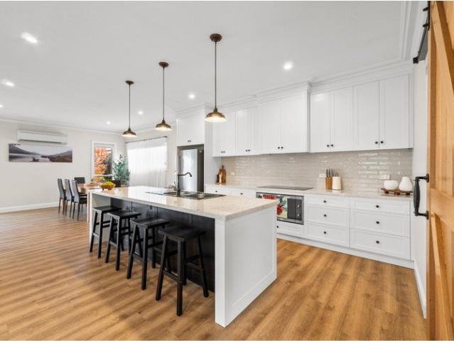 THIS SPACE: Stunning Showstopper