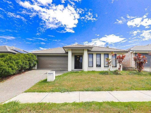 This spacious and luxury 4 bedroom house in quiet and convenient location!