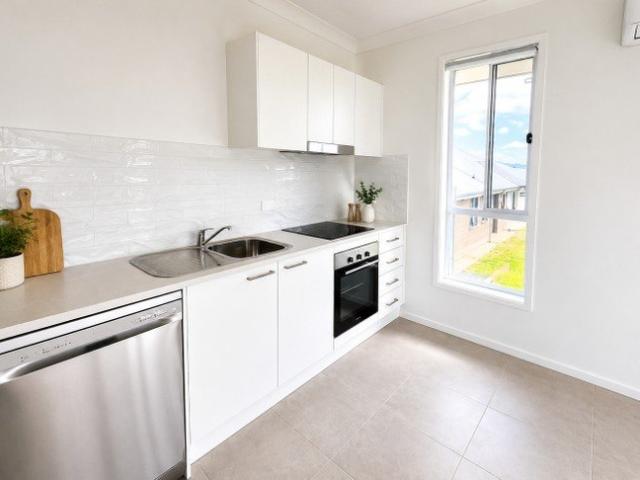 This two bedroom granny flat is situated in the brand new Huntlee estate