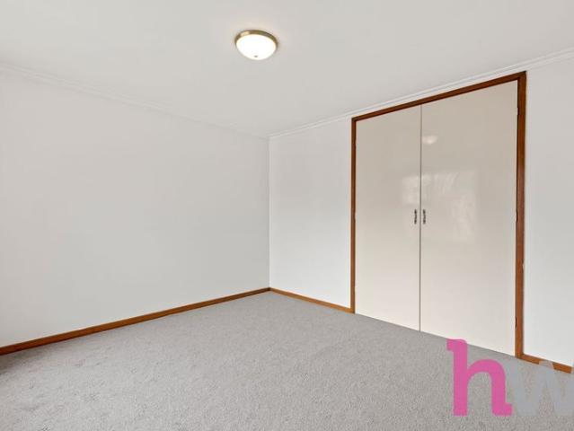 This two bedroom unit is in a desirable and sought after pocket, of werribee!