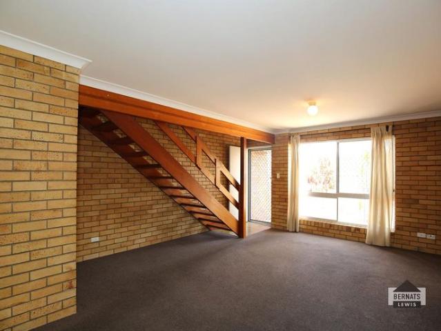 This two bedroom unit offers practical living in a handy Beenleigh location