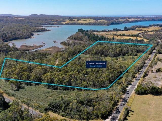 This 70,028 square meters corner block, 10 min from Beaconsfield is a home builders dream
