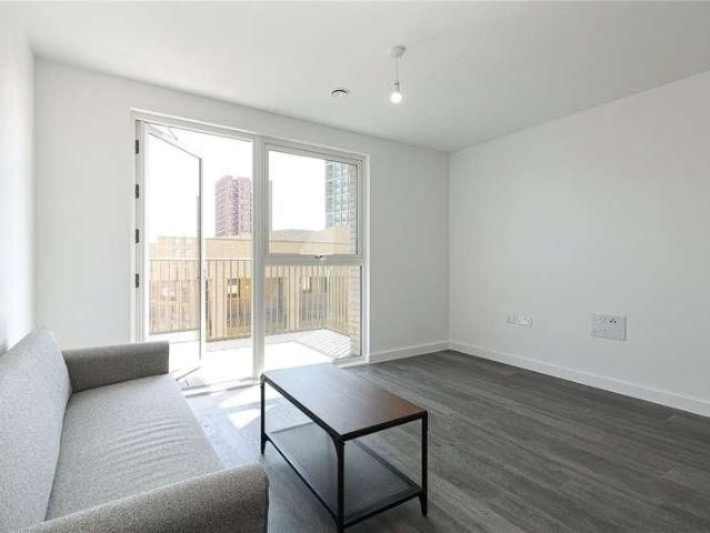 Thistle Apartments, Perryfield Way, London, NW9