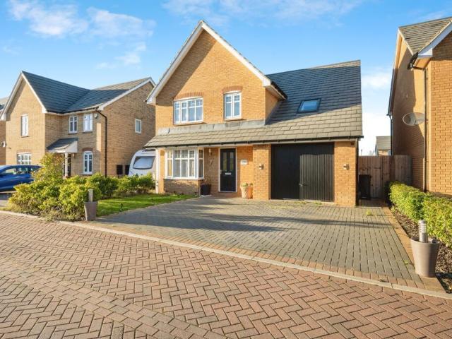 Thistle Lane, Bedford, MK42 5 bed detached house to rent £2,500 pcm £577 pw