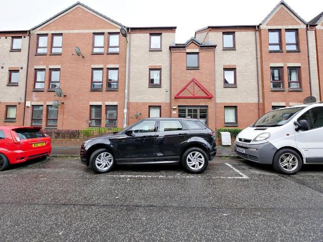 Thistle Street, Kirkintilloch, Glasgow G66, 2 bed flat to rent, £795 pcm | PrimeLocation