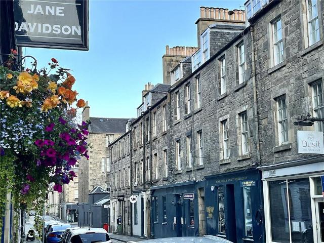 Thistle Street, New Town, Edinburgh 3 bed apartment to rent £2,300 pcm £531 pw