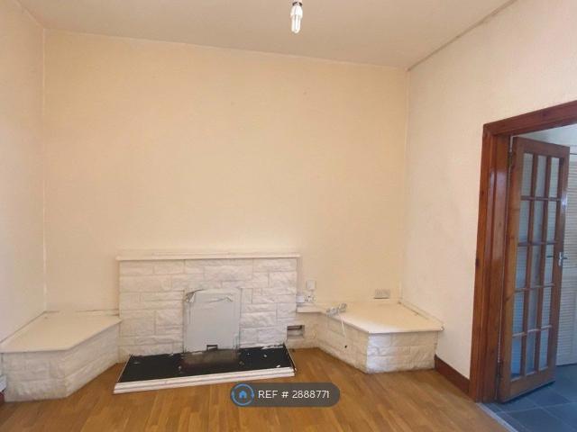 Thistle Terrace, Leven KY8, 2 bed flat to rent, £620 pcm | PrimeLocation