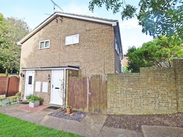 Thistledown Close, Hempstead, Gillingham ME7, 1 bed end terrace house to rent, £1,175 pcm | PrimeLocation