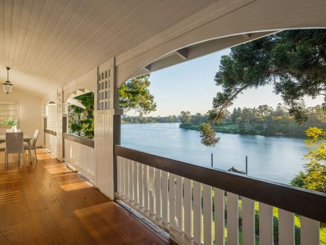 'Thistledoon' | A Landmark Riverfront Queenslander on 2,555m²
