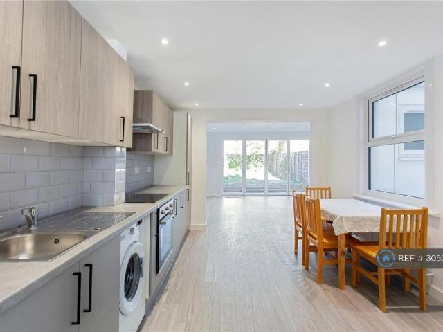 Thistlewaite Road, London, E5 4 bed maisonette to rent £4,295 pcm £991 pw
