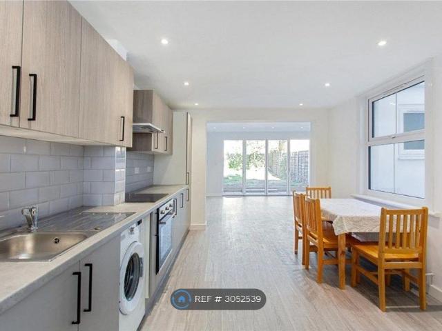 Thistlewaite Road, London E5, 4 bed maisonette to rent, £4,295 pcm | PrimeLocation