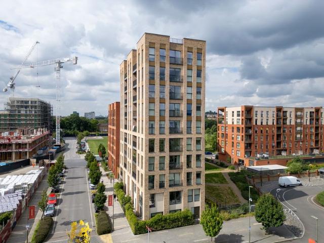 Thistleton House, Lismore Boulevard NW9, 1 bed flat to rent, £1,600 pcm | PrimeLocation