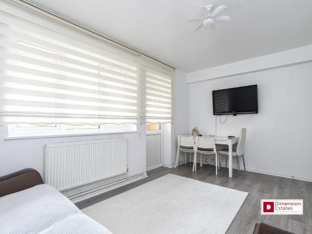 Threadgold House, Islington, London N1, 1 bed flat to rent, £2,100 pcm | PrimeLocation